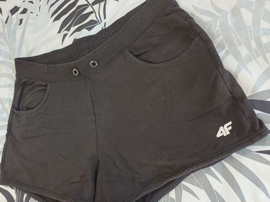 Spodenki krotkie 4f