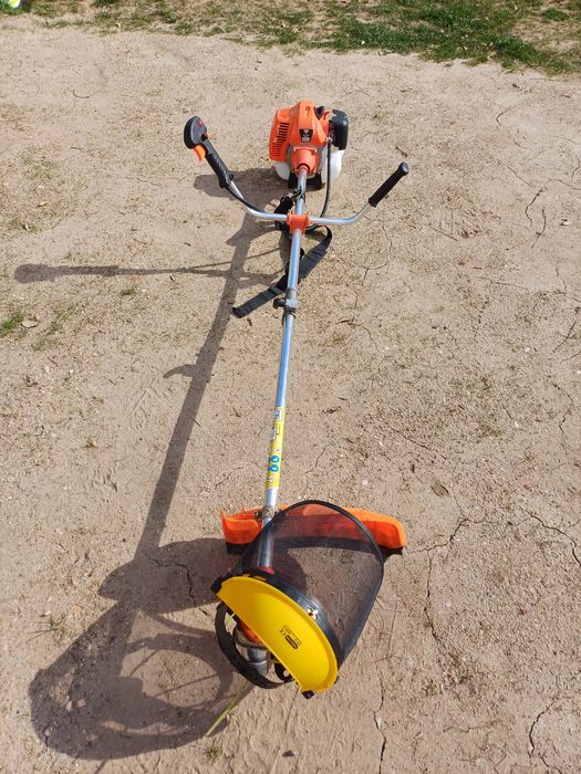 Curtador de relva multifuncional