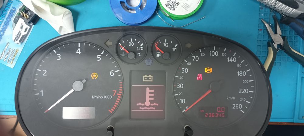 Licznik Audi A3 A4 A6 A8 TT VW Seat Skoda Jaeger MM VDO naprawa Tuning