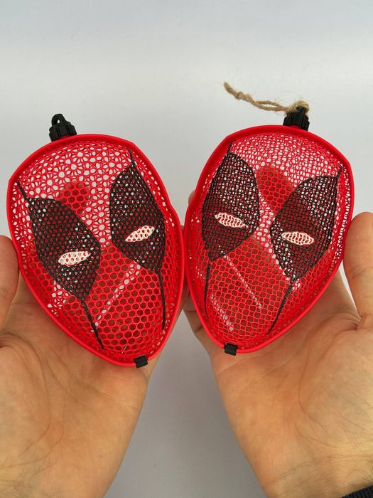 Contentor de doces com forma de Deadpool