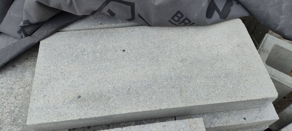 Ogrodzenie  Continental bloczki i daszki.