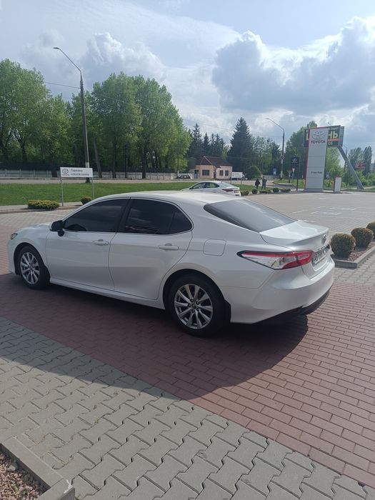 Офіційна Камрі 70