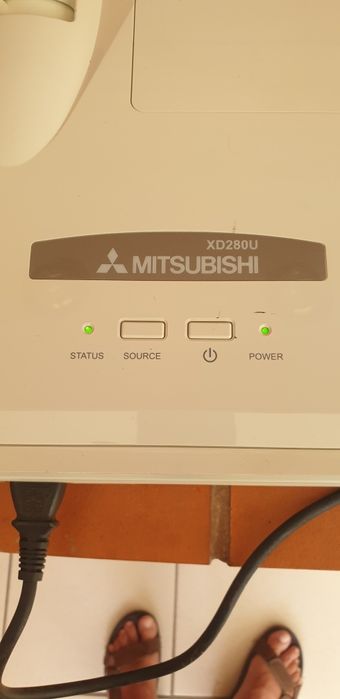 Mitsubishi XD280U Projector63823846205443121