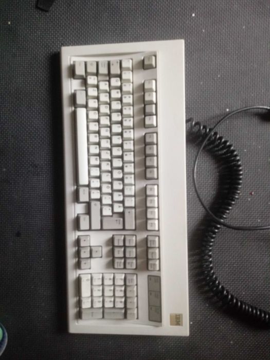 Retro klawiatura IBM