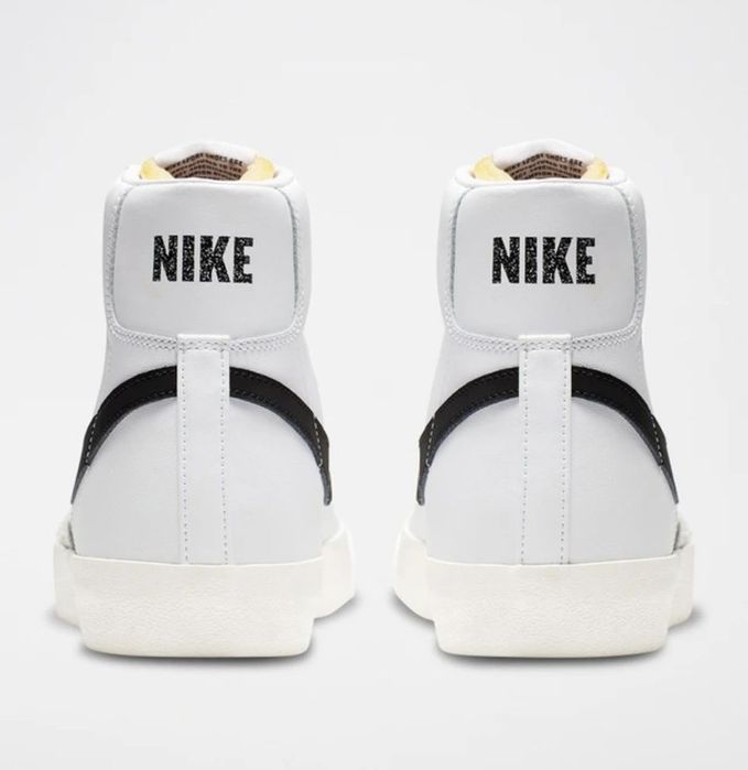 Nike Blazer Mid '77 Vintage em Couro