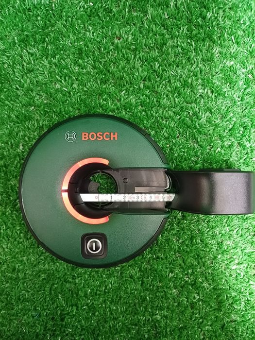 Laser liniowy z miarką Bosch