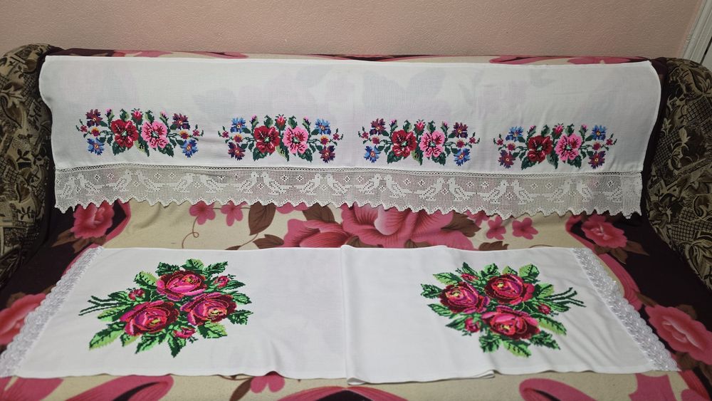 Вишитий рушник хрестиком