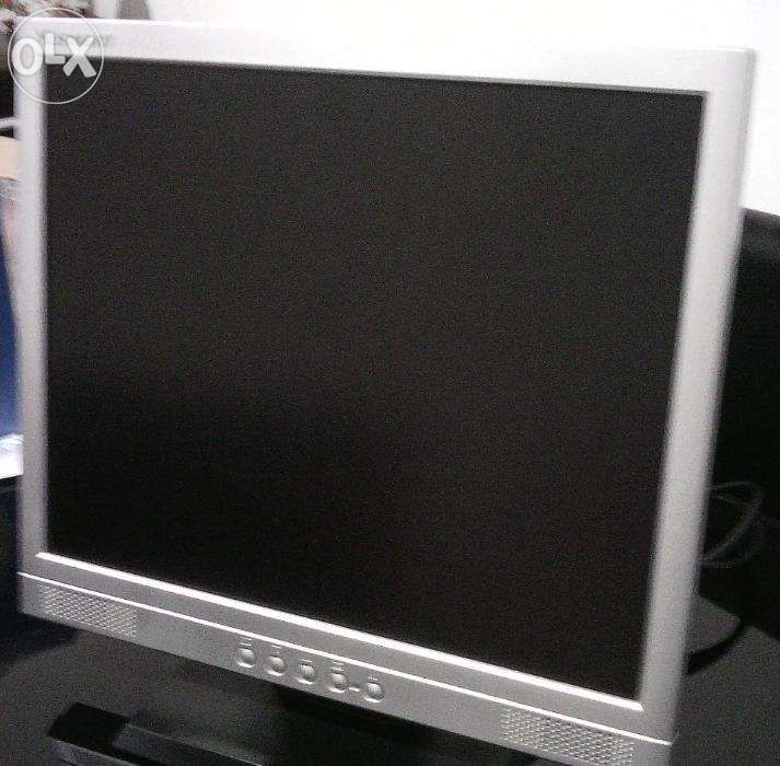 PC Torre Asus Bios UEFI + Monitor LCD