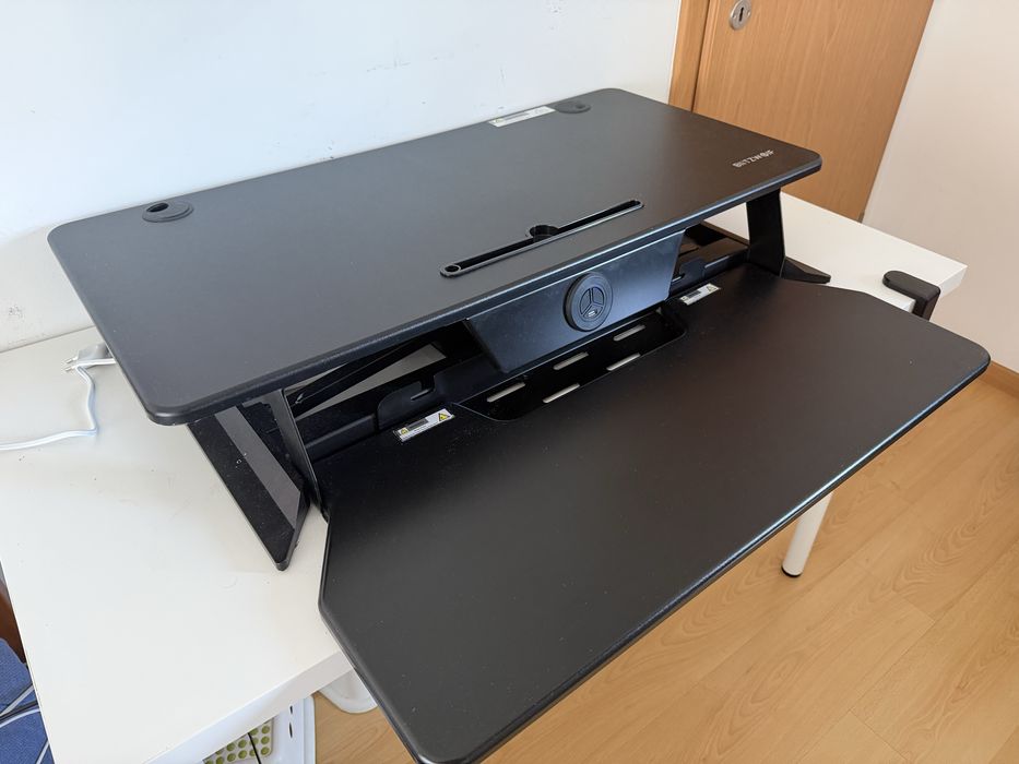 Secretária elevatoria (stand up desk) electrica