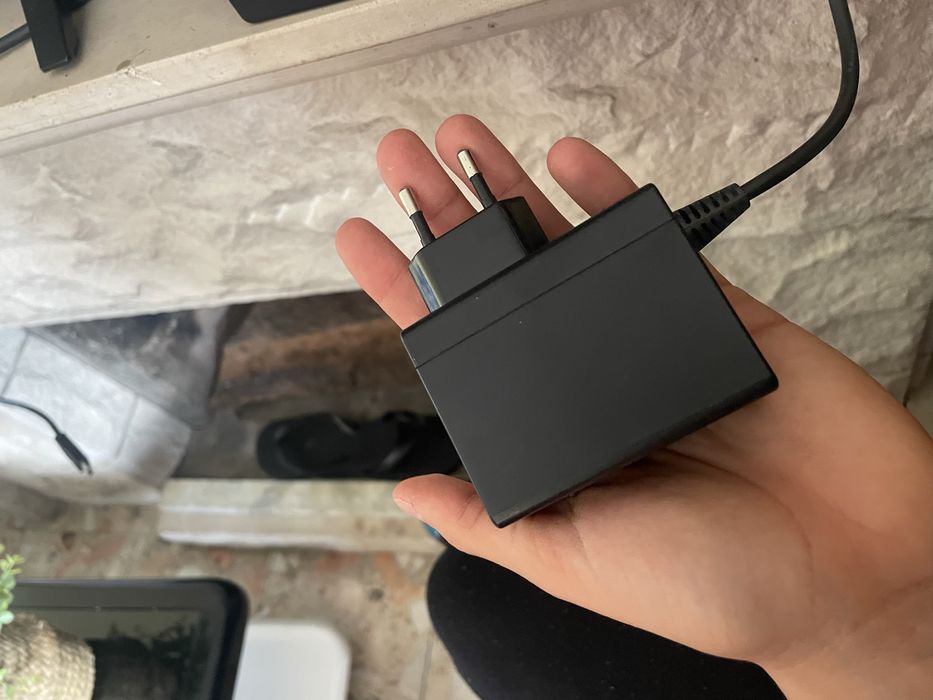 Nintendo Switch V1 Desbloqueada com acessórios