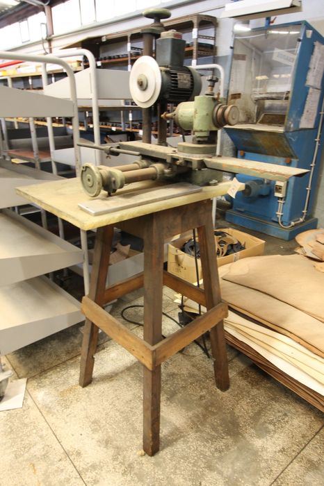 Máquina de afiar láminas para a indústria do calçado