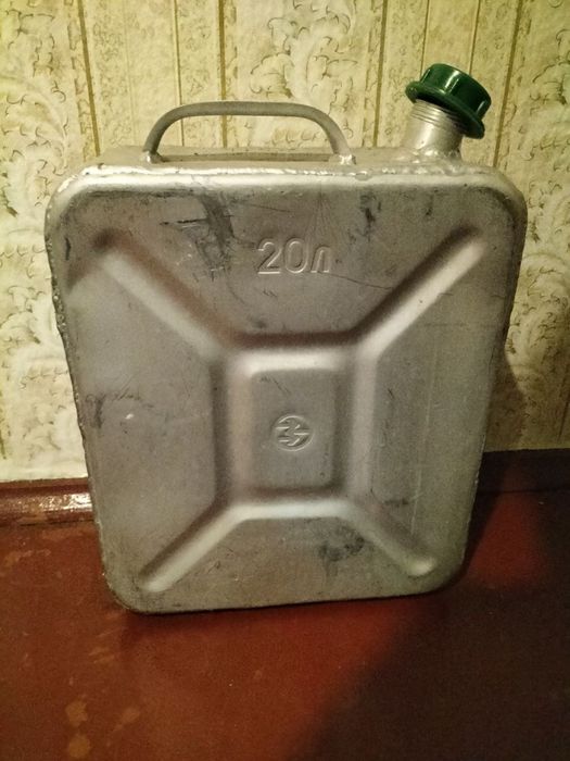 Каністри 20,10л.