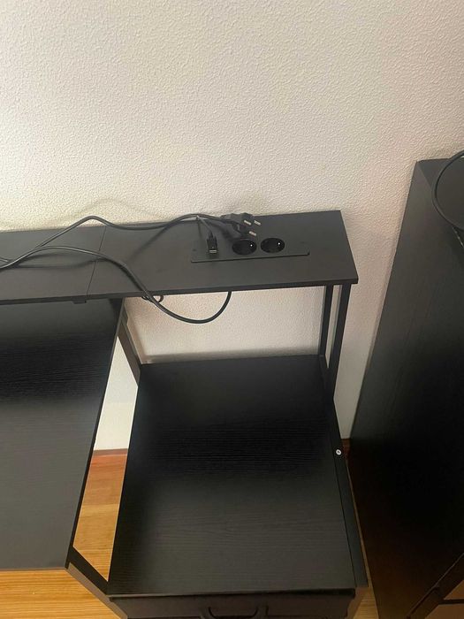 Secretária Gaming como nova (1 mês de uso)