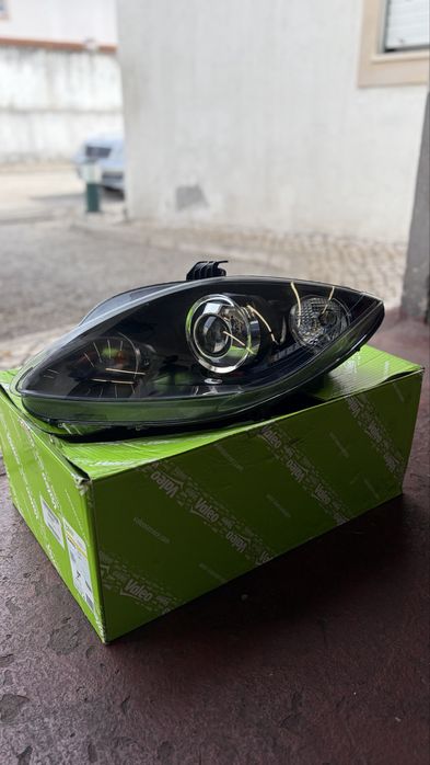 2x Otica Xenon Seat Leon 1P Valeo