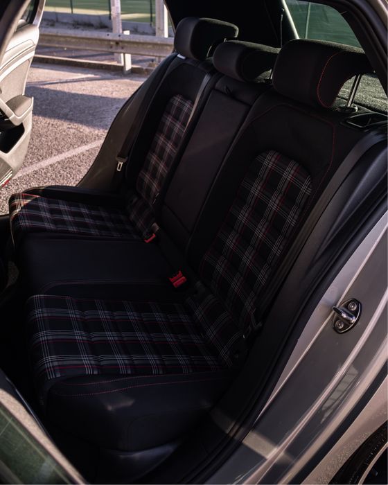 VW Golf GTI 2.0 TSi DSG - 230 Cvs- FULL Extras