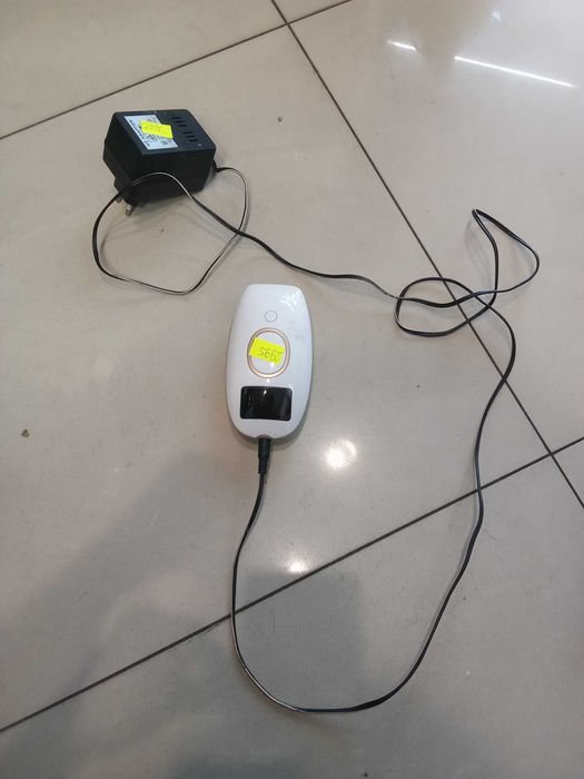 Biały bezbolesny mini depilator laserowy \ Nowy Lombard / Kato