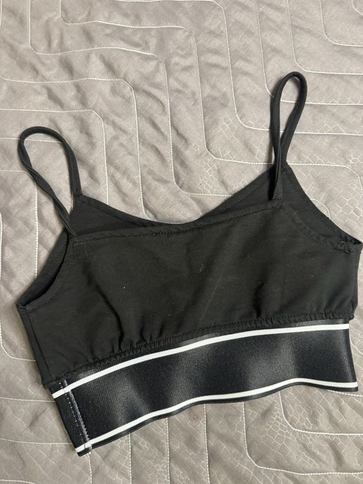 Топ чорний, зручний