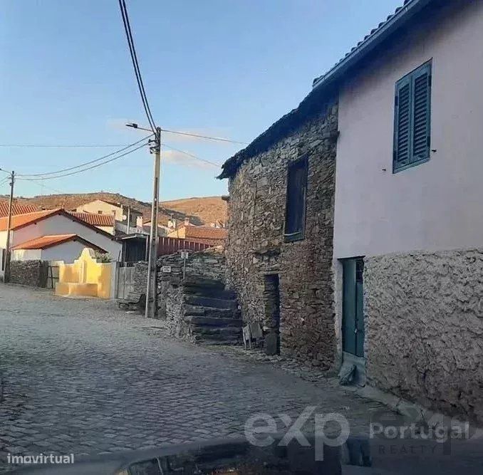 Casa de pedra em São Salvador, Mirandela