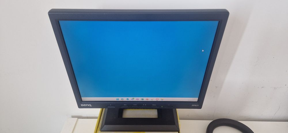 BENQ FP531 Monitor64584639688067122