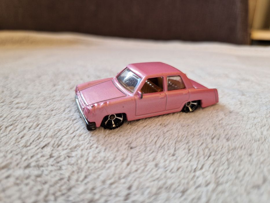 Resorak Hot wheels The Simpsons Family Car