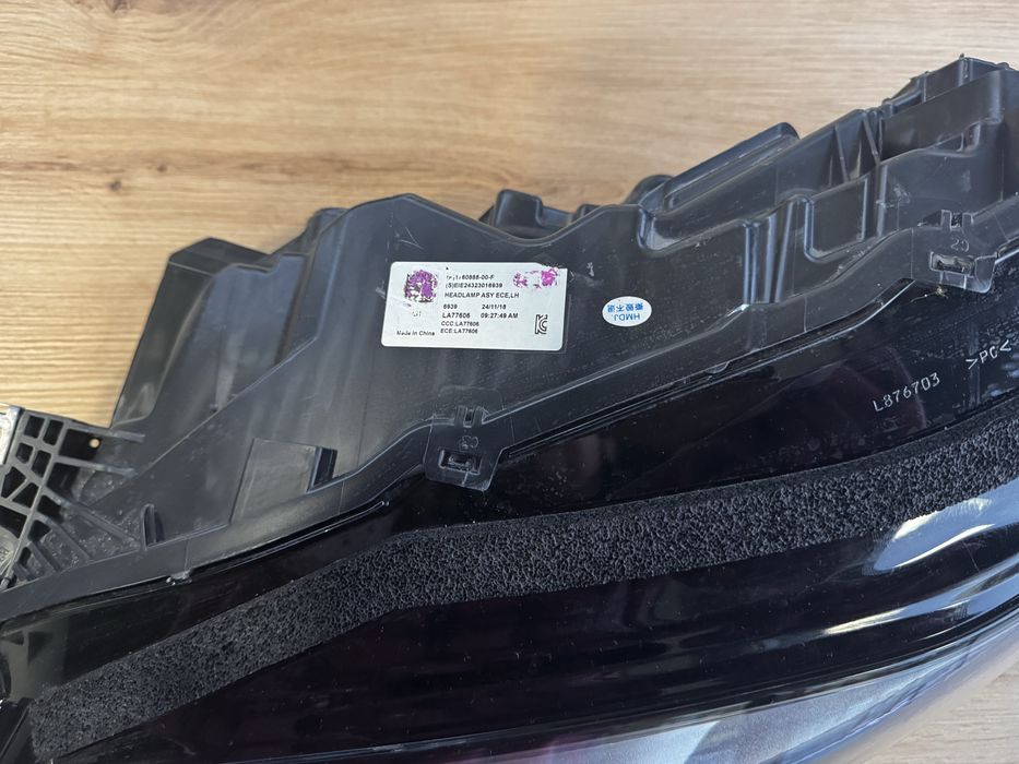 Фари на Tesla Model 3 HIGHLAND ЄВРОПА. Оригінал.