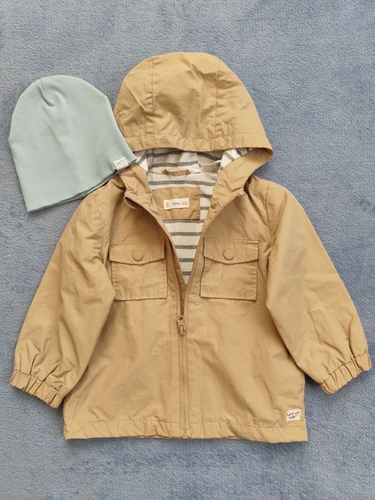 Вітровка, шапка в подарунок