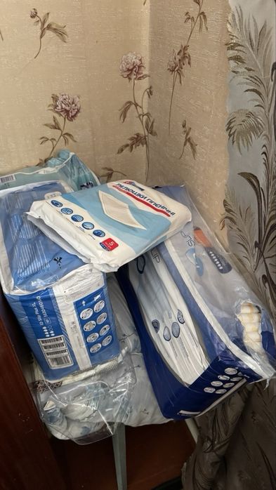 Медичне ліжко і матрац