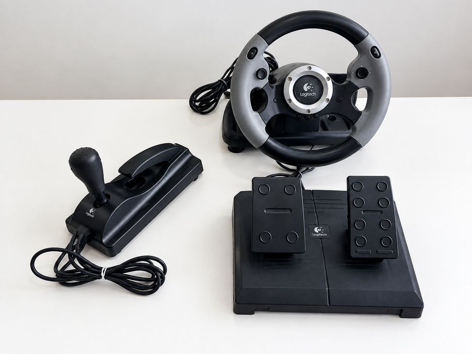 Volante com pedais Racer Ps2/Pc