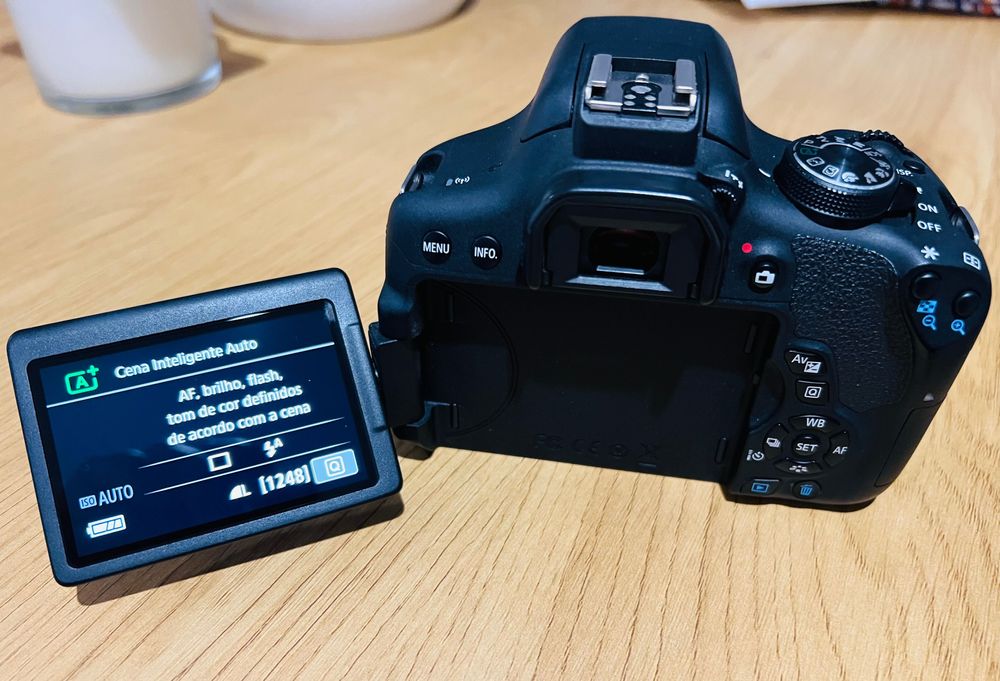 Canon EOS 750D - Wi-Fi & NFC - Máquina fotográfica DSLR