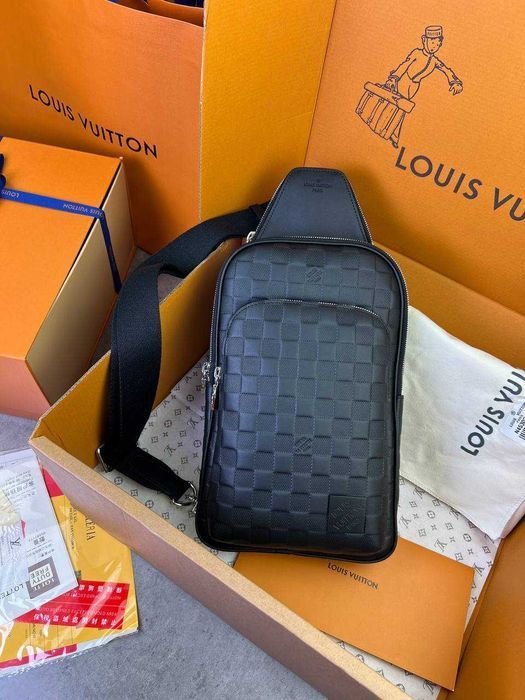 Слинг Louis Vuitton плечевая сумка LV бананка натуральная кожа c799