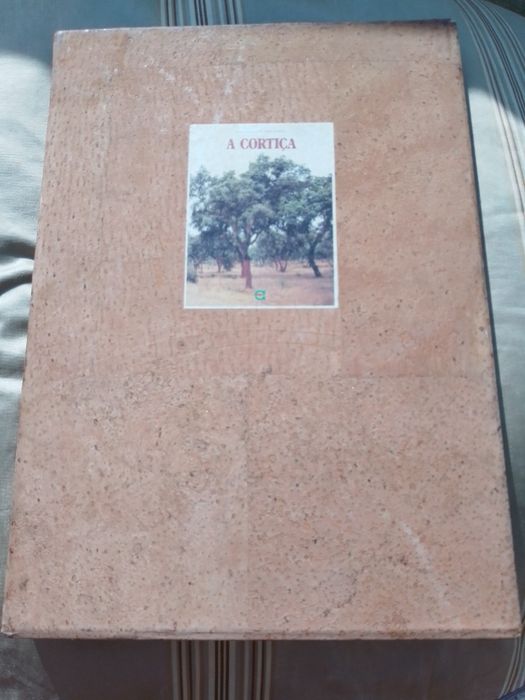 A cortiça-Oliveiras-1ecaixa de cortiça-Amorim12E-Planta Salsa5EDesde2E