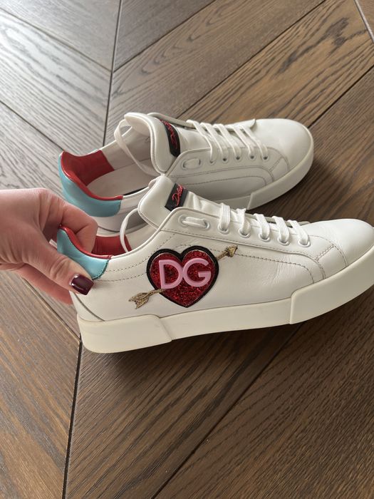 Взуття жіноче