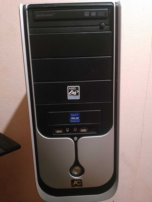 Aproveita...35€ Dois Computadores á Funcionar