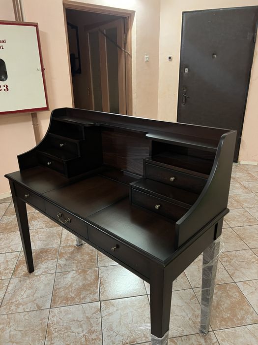 Туалетный столик ручной работы из массива береста, цвет венге