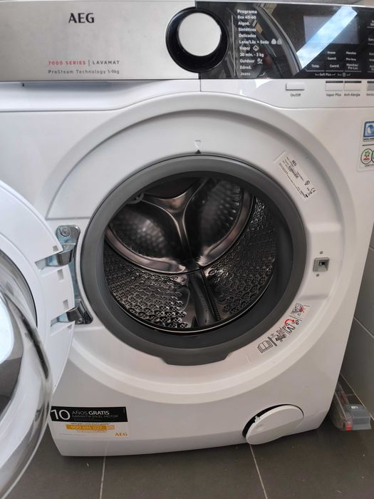AEG series 7000 Máquina de lavar roupa com vapor 9kg 1400rpm