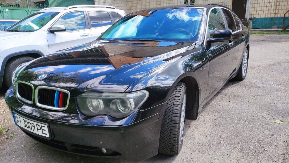 продам своє авто BMW 730i e65