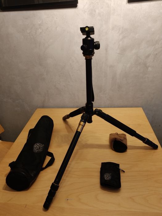 Statyw fotograficzny z głowicą kulową