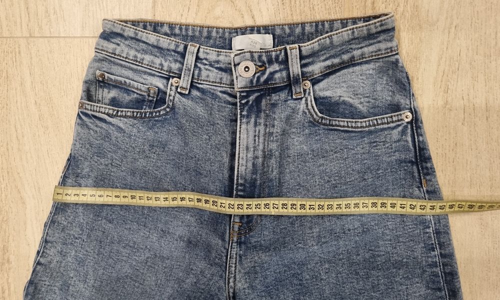 Jeansy z wysokim stanem / Wide High Jeans rozm. 36