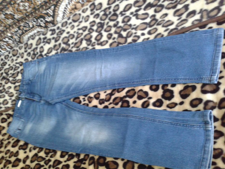 Продам джинсовые штаны -164 р