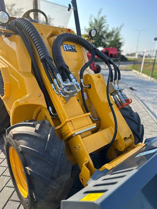 Nowa Mini ładowarka NEX N100 rok 2025 nowa gwarancja
