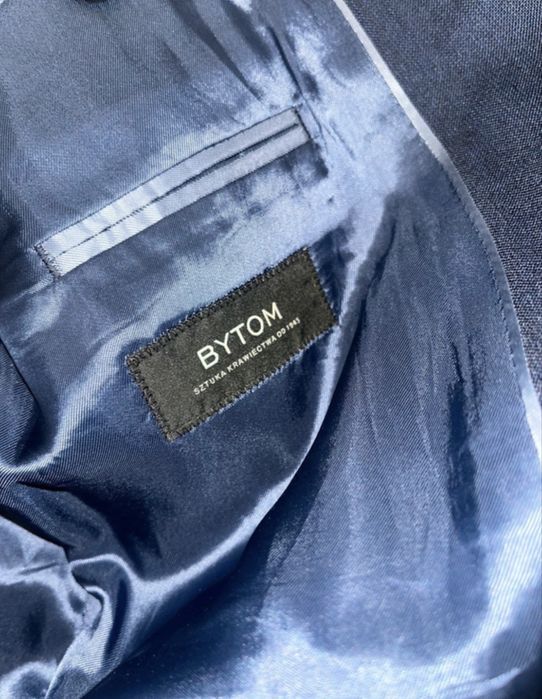 Meski granatowy garnitur Bytom 54