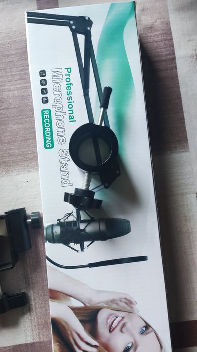 Statyw mikroskopu cyfrowego , mikrofonu , lampy ,kamery