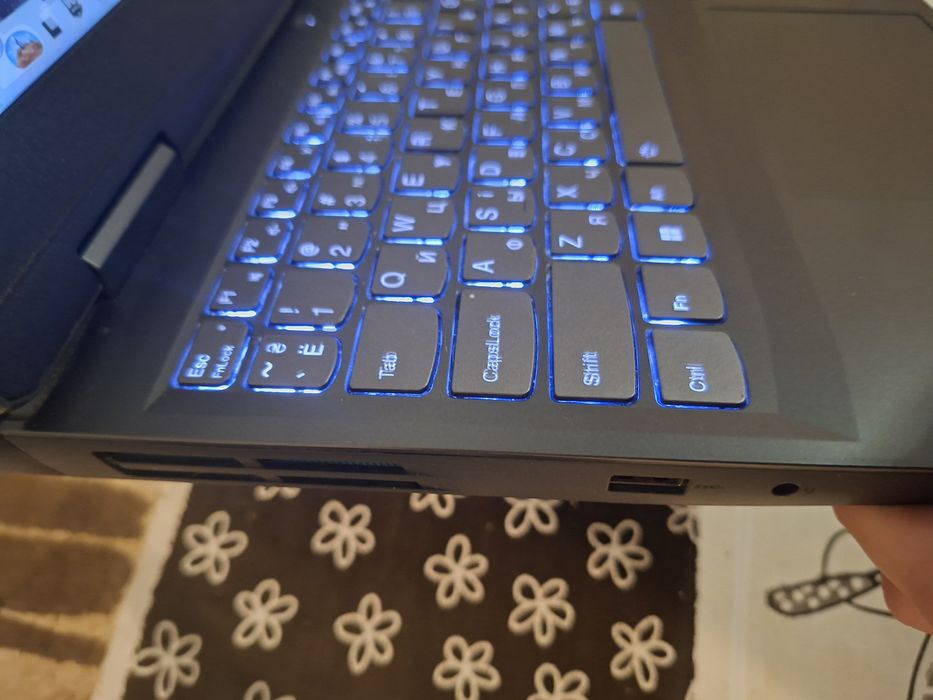 Lenovo IdeaPad Gaming 3 (15IAH7)
