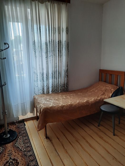 Оренда довгостроково,,подобово квартир,комнат,хостел,готель,центр. 350