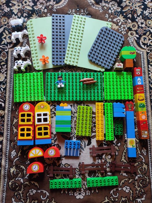 Лот деталів Lego Duplo конструктор