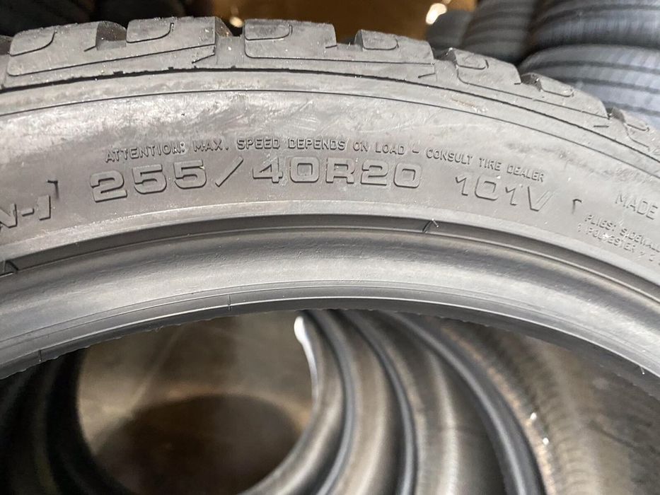 255/40/20 R20 Goodyear Ultra Grip Perfomance GEN1 4шт зима