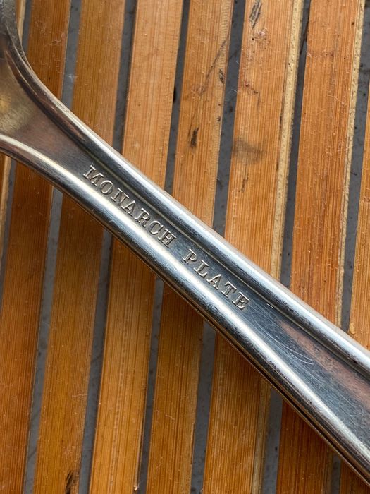 Conjunto de 34 talheres Monarch Plate64750739206402125
