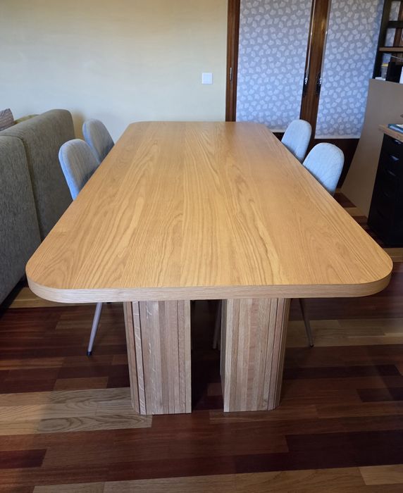 Vendo mesa de Jantar