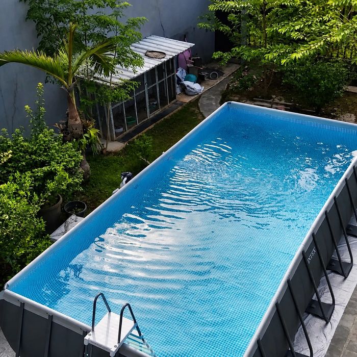 Каркасний басейн Intex 26364 / 26368 (732×366×132) з піщаним насосом ULTRA XTR Rectangular Frame Pool 7 м великий прямокутний