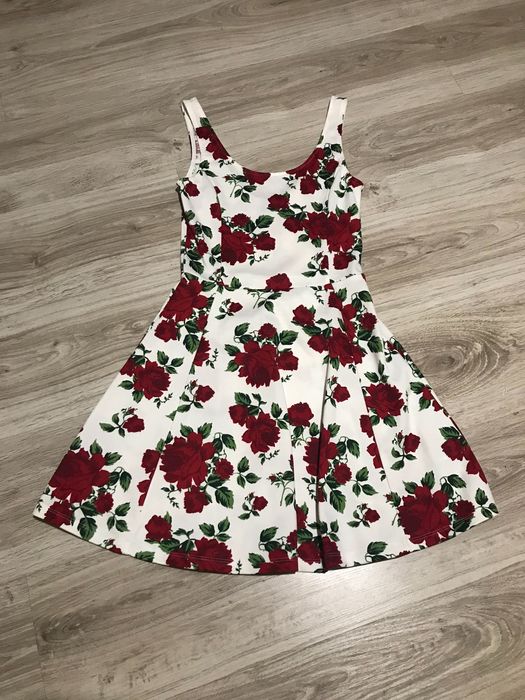 Piękna sukienka na ramiączka mini na lato kwiaty róże rozm XS